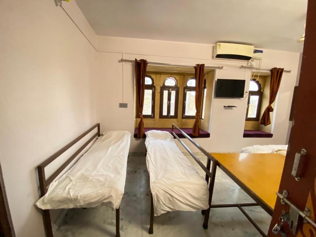 Hotel Hashim Джайсалмер Екстериор снимка