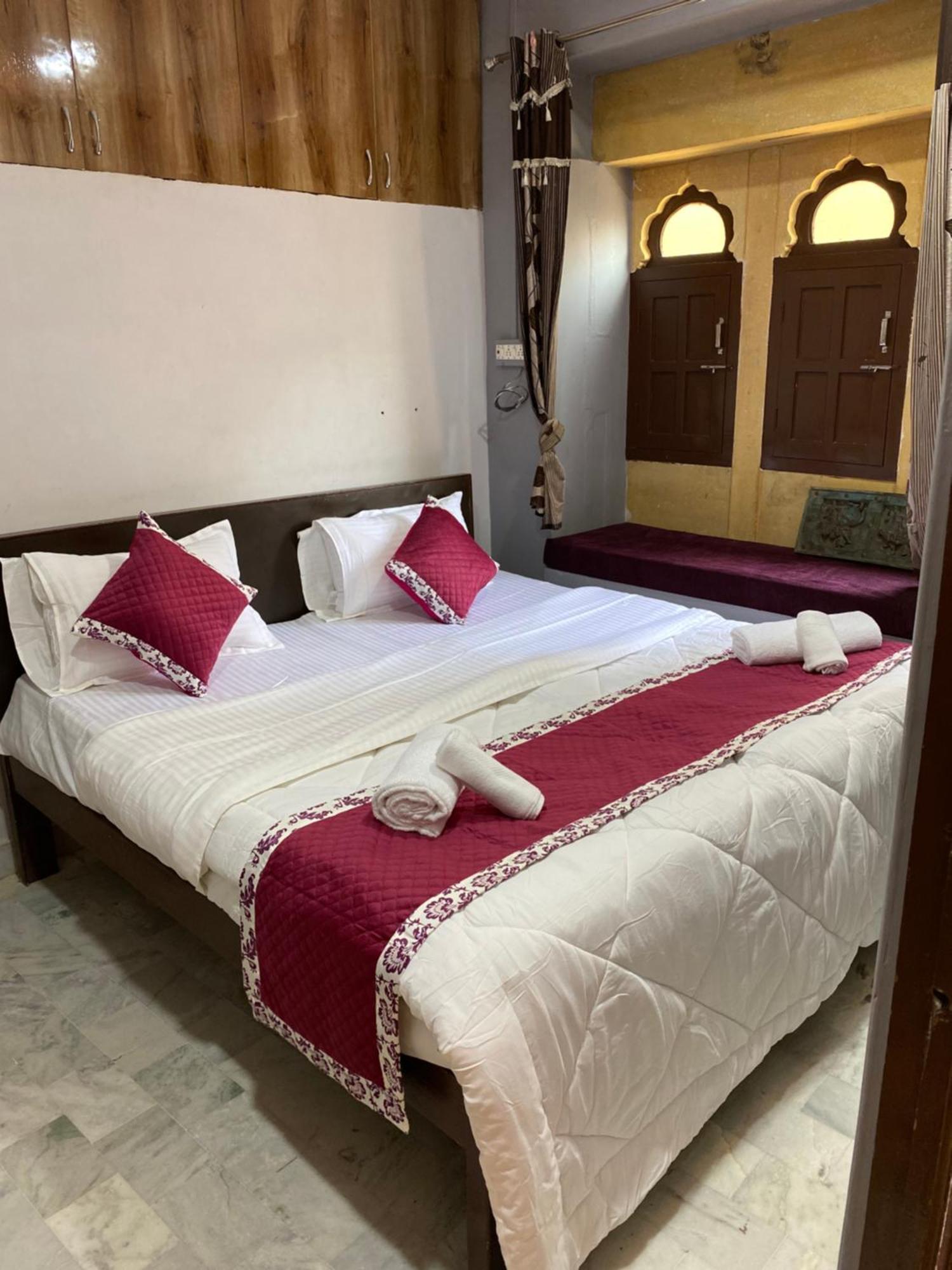 Hotel Hashim Джайсалмер Екстериор снимка